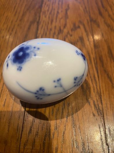 Reduced B&G Danish Porcelain egg number 691 collectors item