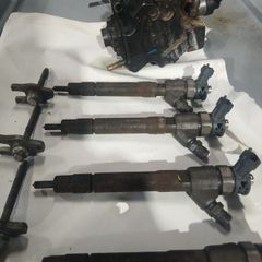 Renault traffic injectors and Injector pump