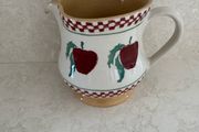 Nicholas Mosse jug (Apple)