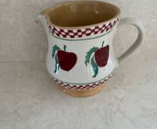 Nicholas Mosse jug (Apple)