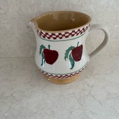 Nicholas Mosse jug (Apple)