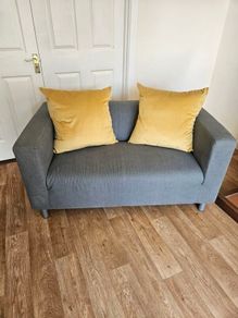 2 seats sofa