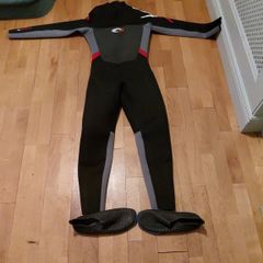 wetsuit