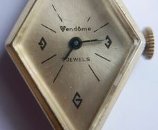 Vendome Vendome 7 Jewels Pendant Mechanical Watch W/necklace.(works well)