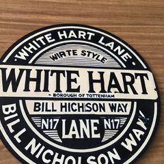 Tottenham Hotspur FC sign