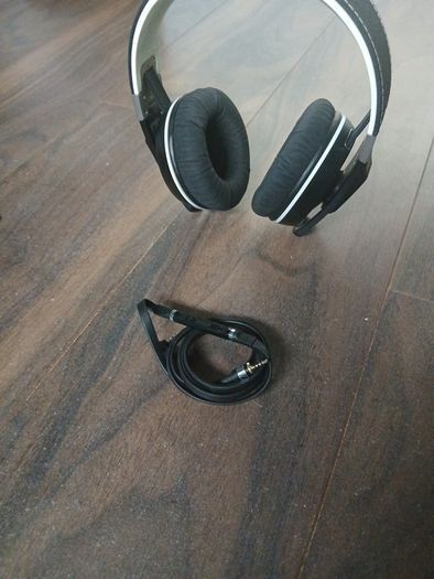 Sennheiser Urbanite headphones
