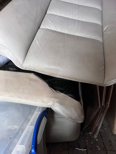 Mercedes  CE W124 Cream Leather seats