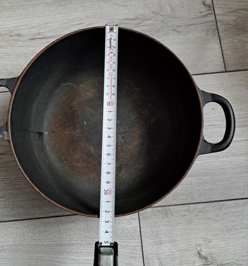 le creuset cast iron casserole