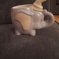 Ceramic Mug .. Disney Dumbo the Flying Elephant .. Price Drop