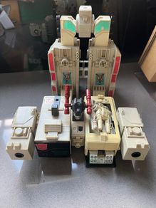 Transformers G1 Metroplex for parts