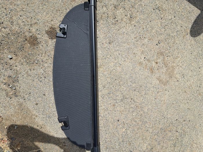 Mazda 6 estate retractable parcel shelf