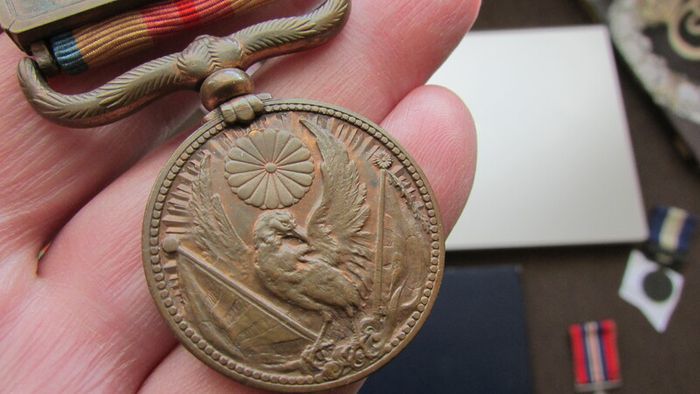 Japanese China Incident Medal 1937.Bronze medal in case.