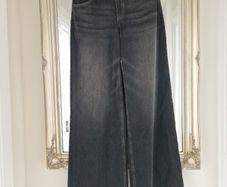 Stunning halara jeans high waisted