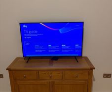 Samsung Q60 43 inch