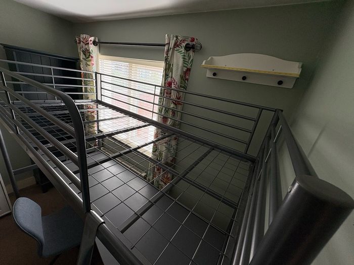 Bed / Desk combo for Free