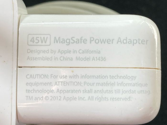 Apple 45W Magsafe 2 charger