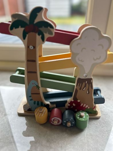 Wooden Tamp Toy