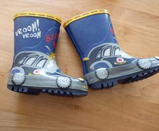 Boy wellies