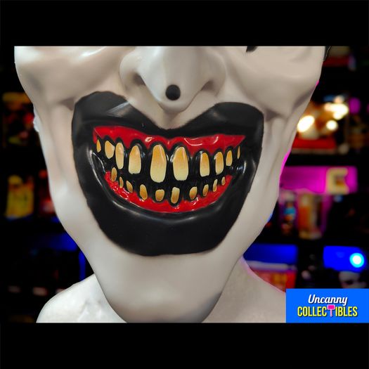 Terrifier 2 Art the Clown Trick or Treat Studios Retro Mask