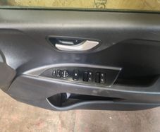 Kia Stonic full front driver door