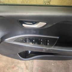 Kia Stonic full front driver door