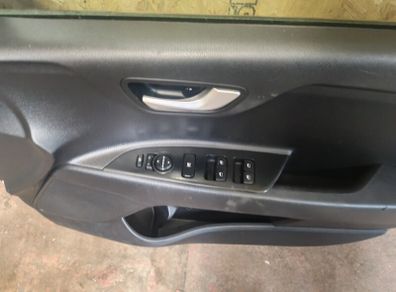 Kia Stonic full front driver door