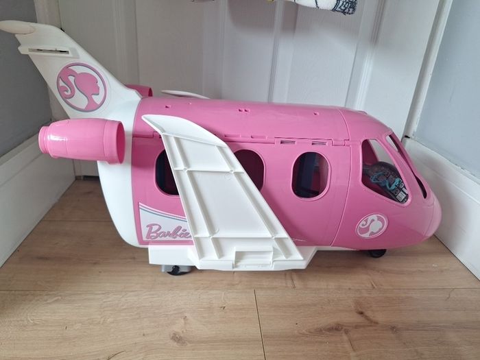 barbie plane