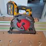 Dewalt DCS 575 saw Image 8