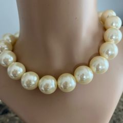 pearl necklace