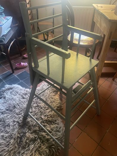 Vintage high chair