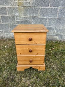 3 Drawer locker