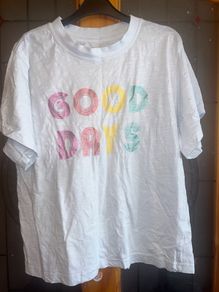 Size 26" leigh tucker willow T-shirt