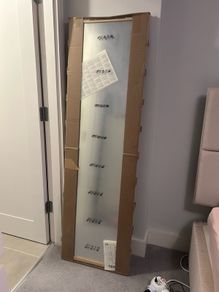 Standing mirror
