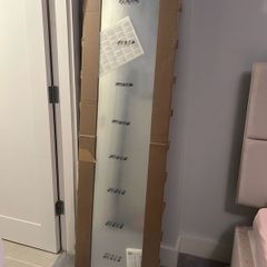 Standing mirror