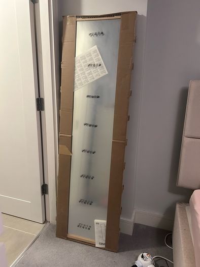 Standing mirror