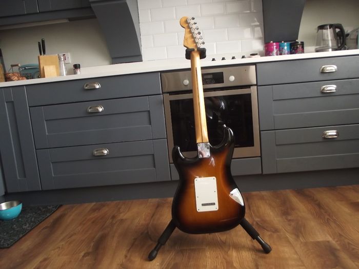 Fender Classic Player 50s Stratocaster electric guitar- Maple Neck