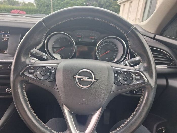 2022 Opel Insignia