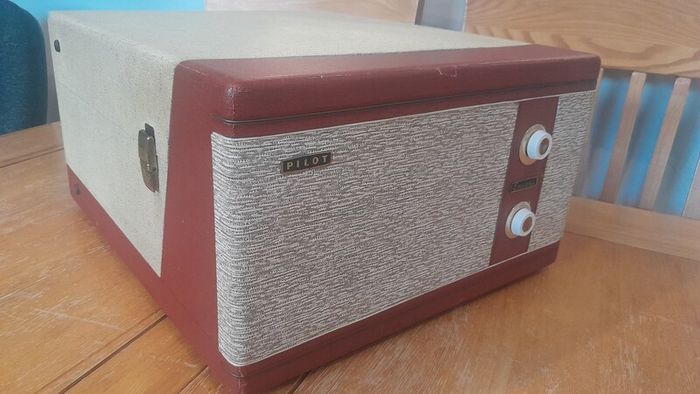 Rare 1957 Vintage Pilot Encore RC126, portable suitcase, record player. Excellent Vintage Condition. BSR 4 speed Turntable. Plays 33/3 and 45 RPM, 16's and 78's