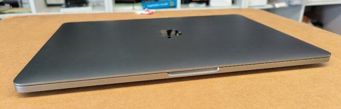 2020 MacBook Pro 13-inch M1 (A2338) 16GB RAM 500GB SSD Space Gray macOS Sequoia 15.5 , Battery Cycle: 370 (Was MDM Framework)