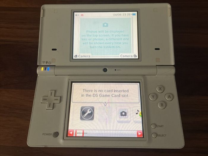 Nintendo DSi white