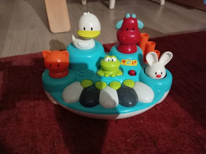 Playing toy