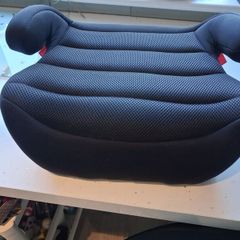 Booster seat 6 to 12 years