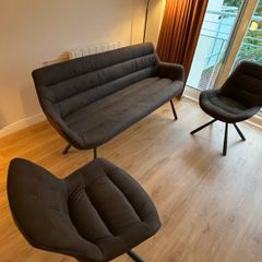 Couch & 2 x chairs