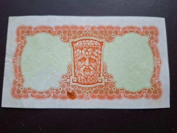 1968 Lady Lavery 10 Shillings Nice Condition!