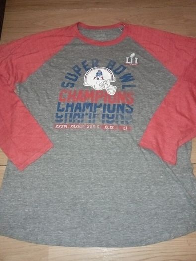 NFL Patriots long sleeve raglan t shirt size XL 2017