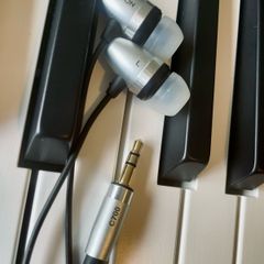 Denon C700 ex-flagship wired earphone