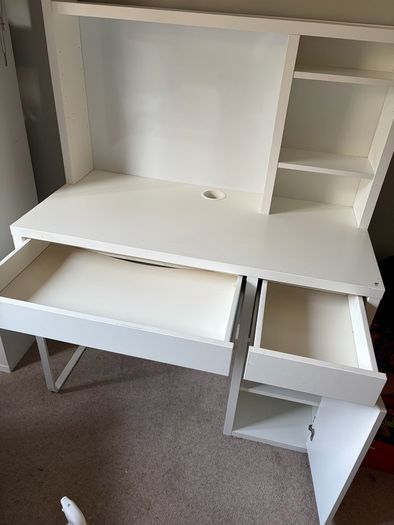 Kids desk chair