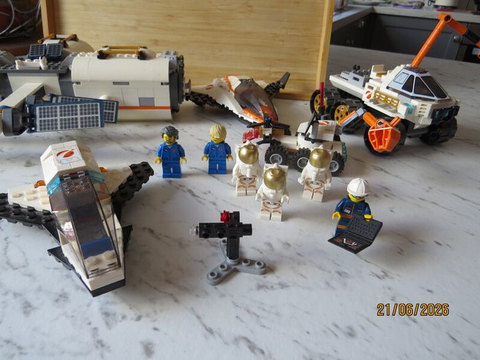 Lego City  Space Station