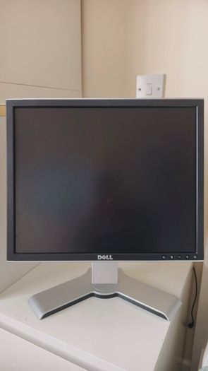 OptiPlex 9010 Desktop PC with Monitor Intel Core i7-3770 3.40GHz 16GB RAM Windows 11 LTSC Wi-Fi DisplayPort USB 3