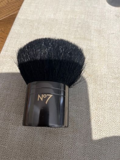 No 7 Bronzing Brush